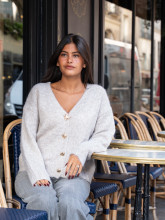 Gilet sable à boutons bijoux dorés – Yaëlli Paris