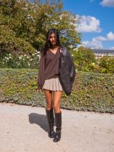 Sweat oversize premium col V femme sportwear chic – CHOCOLAT | Yaëlli Paris