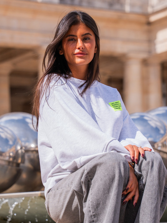 SWEAT GRIS CHINÉ - LIFE ISN'T PERFECT BUT YOUR OUTFIT CAN BE– YAËLLI PARIS