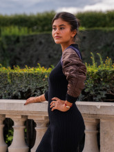 Robe longue côtelée noire avec manches bombers – Yaëlli Paris