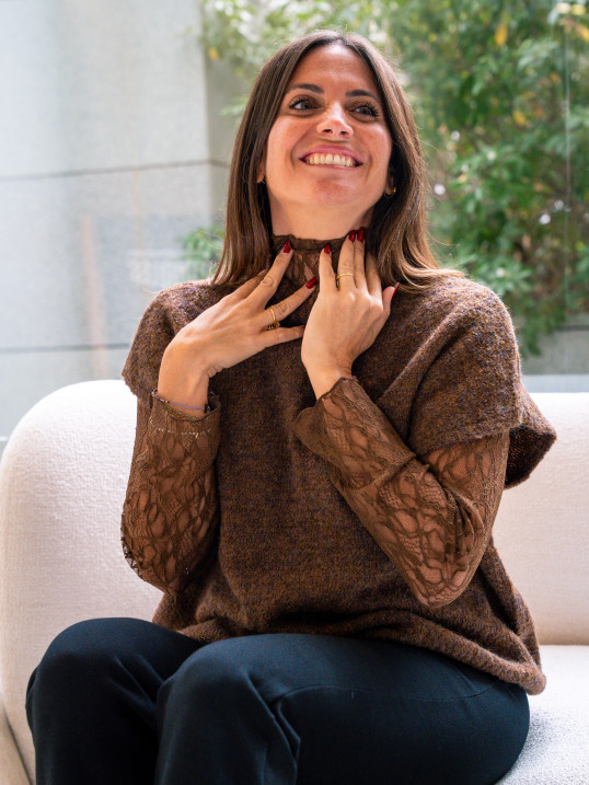 pull dentelle marron
