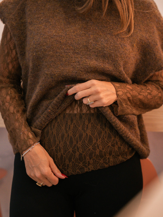 pull dentelle marron