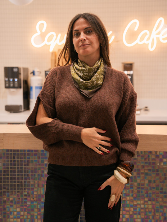 pull avec foulard chocolat