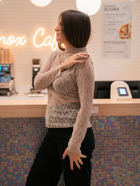 pull dentelle beige