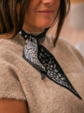 Foulard Noir Bandana & Pois | Accessoire Chic & Graphique – Yaëlli Paris