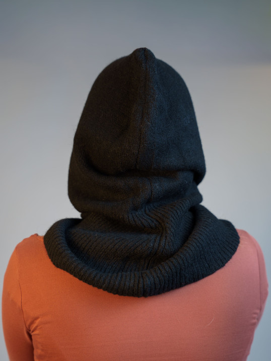Cagoule Noire | Accessoire d’Hiver Chic & Intemporel – Yaëlli Paris