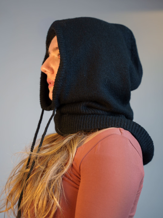 Cagoule Noire | Accessoire d’Hiver Chic & Intemporel – Yaëlli Paris