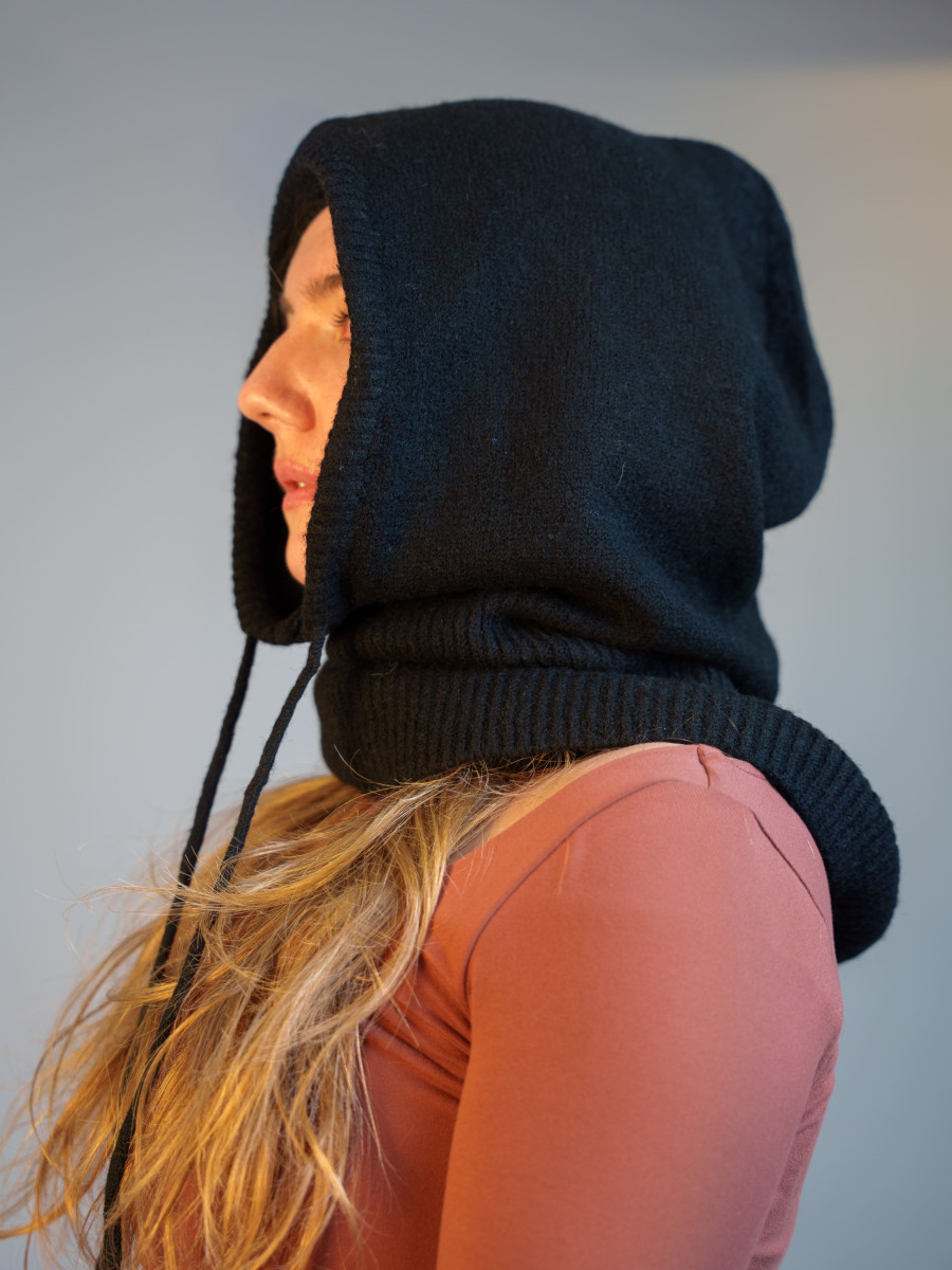 Cagoule Noire | Accessoire d’Hiver Chic & Intemporel – Yaëlli Paris