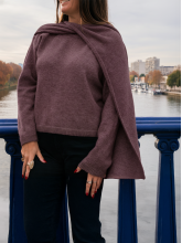 Pull en alpaga avec écharpe – Maille chic et élégante | Yaelli Paris